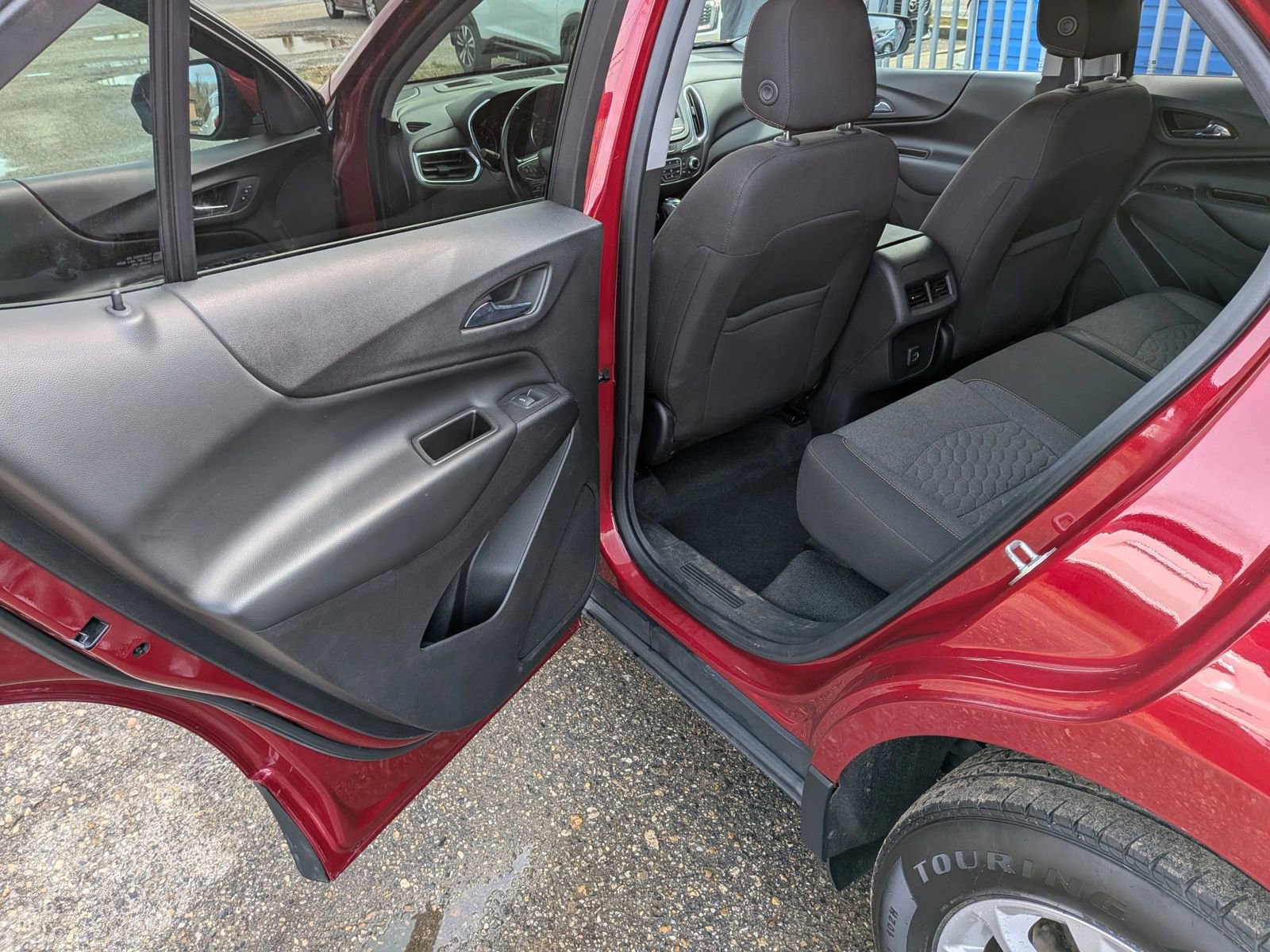 Used 2020 Chevrolet Equinox LT image 19