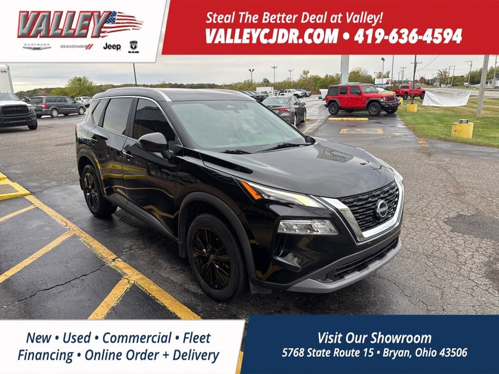 Used 2023 Nissan Rogue SV w/ SV Premium B Package image 1