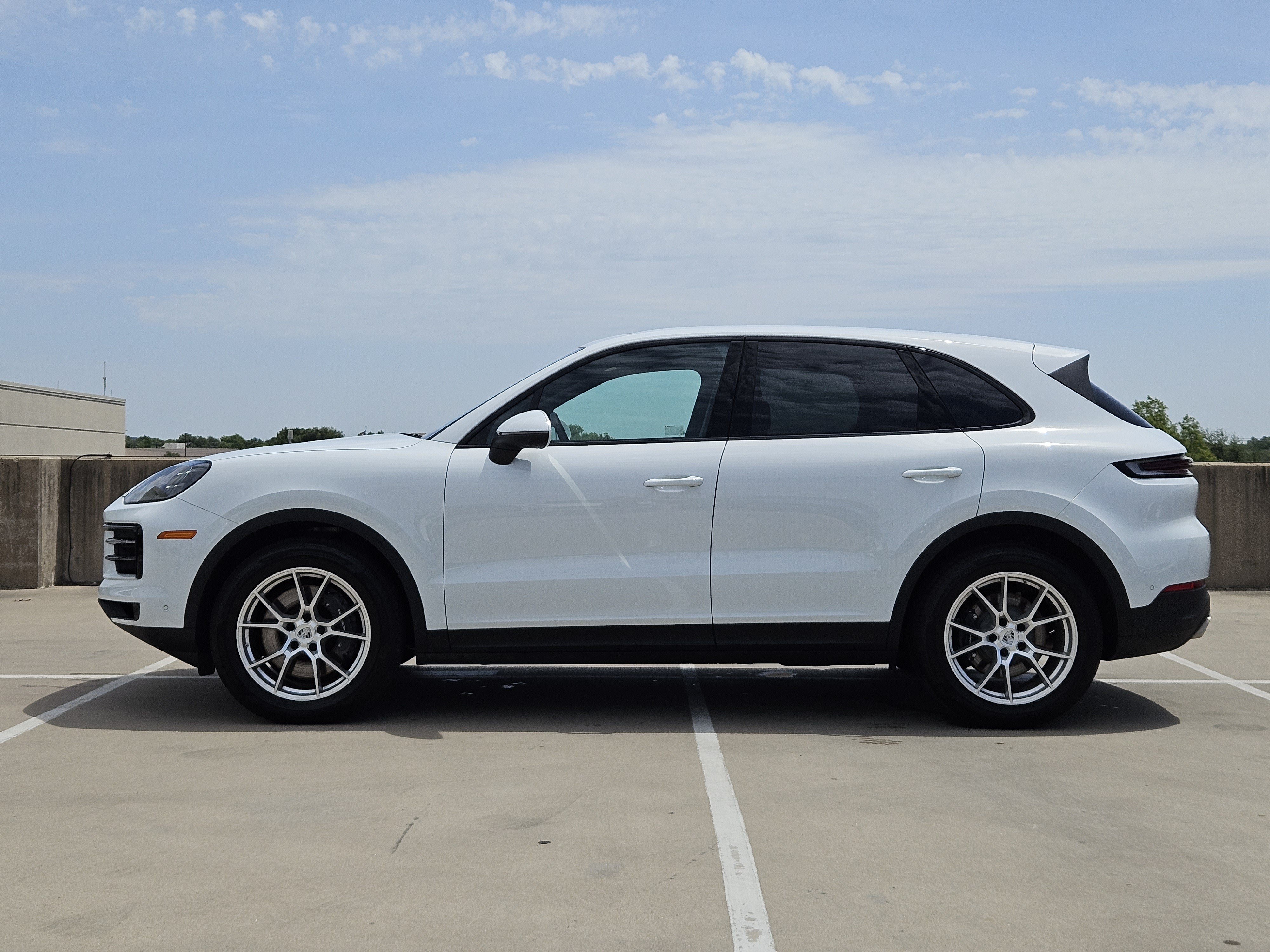 Certified 2026 Porsche Cayenne AWD/4WD image 2
