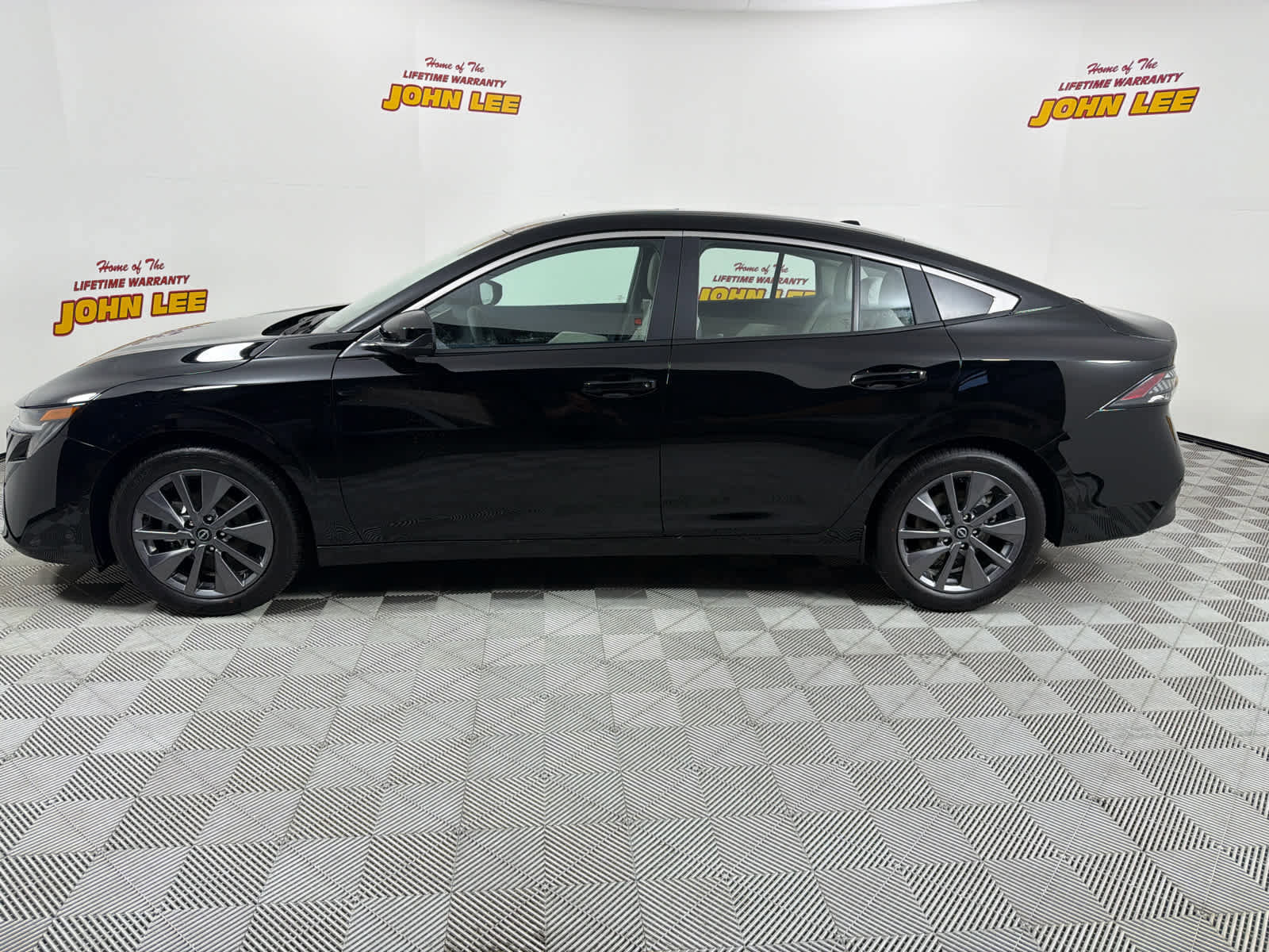 Used 2026 Nissan Sentra SL w/ Floor Mat Package FWD image 2