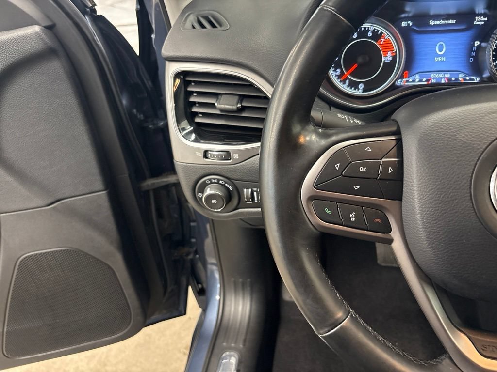 Used 2020 Jeep Cherokee Limited AWD/4WD image 19