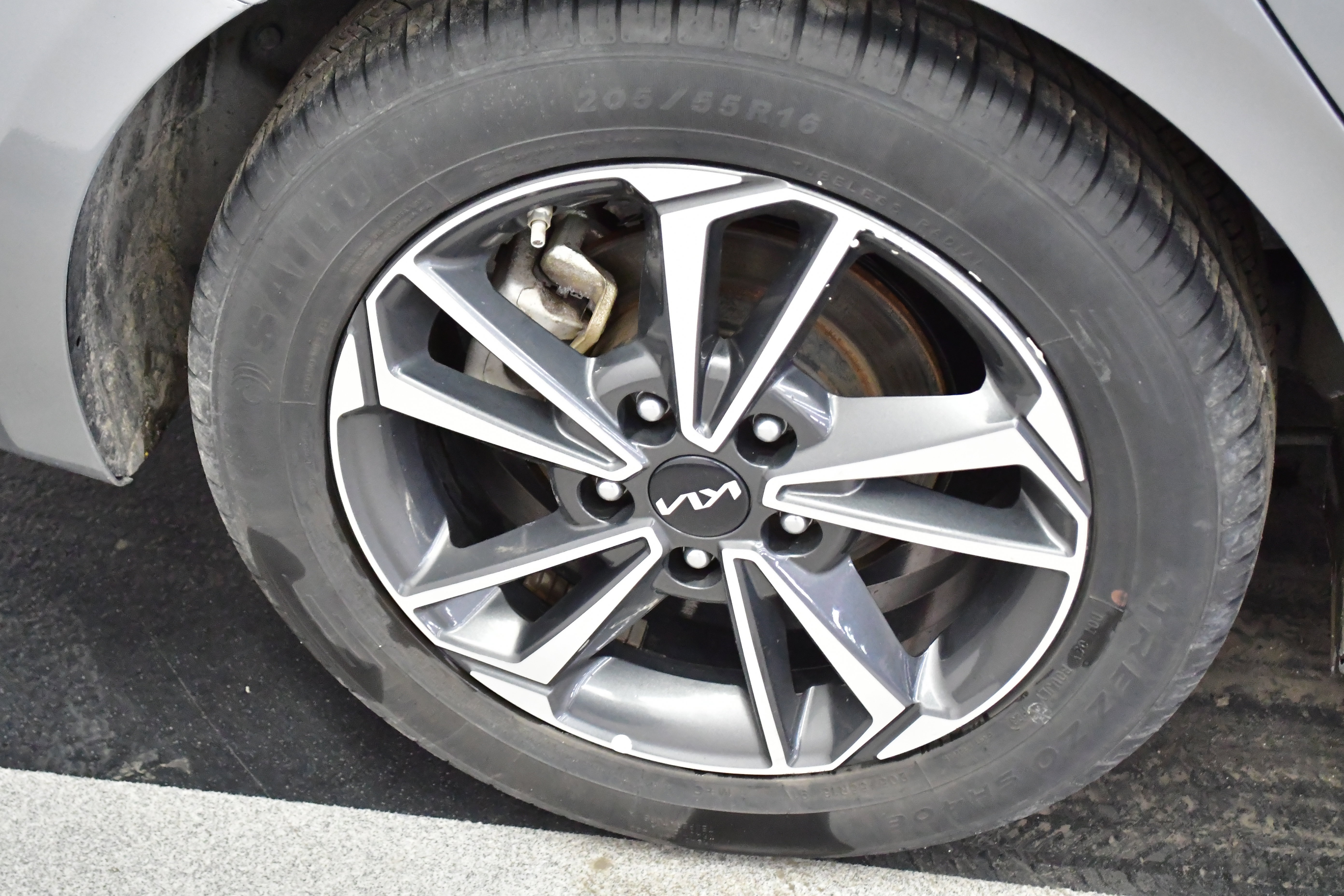 Used 2023 Kia Forte LXS image 61