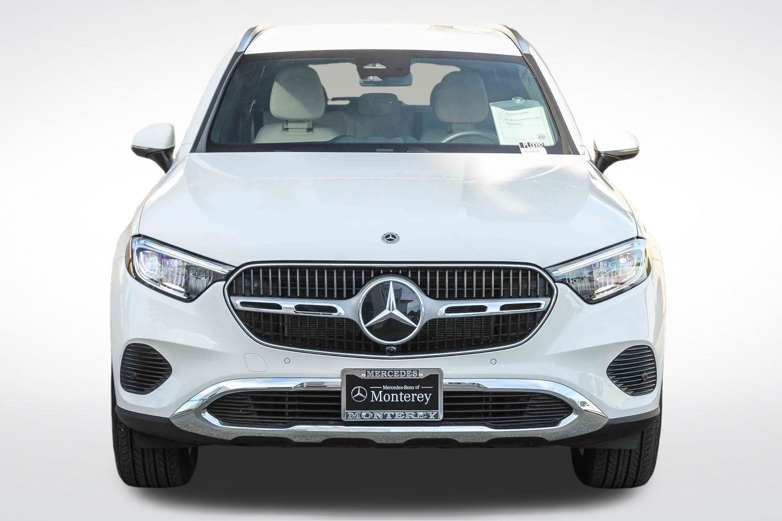 Used 2025 Mercedes-Benz GLC 300 image 2
