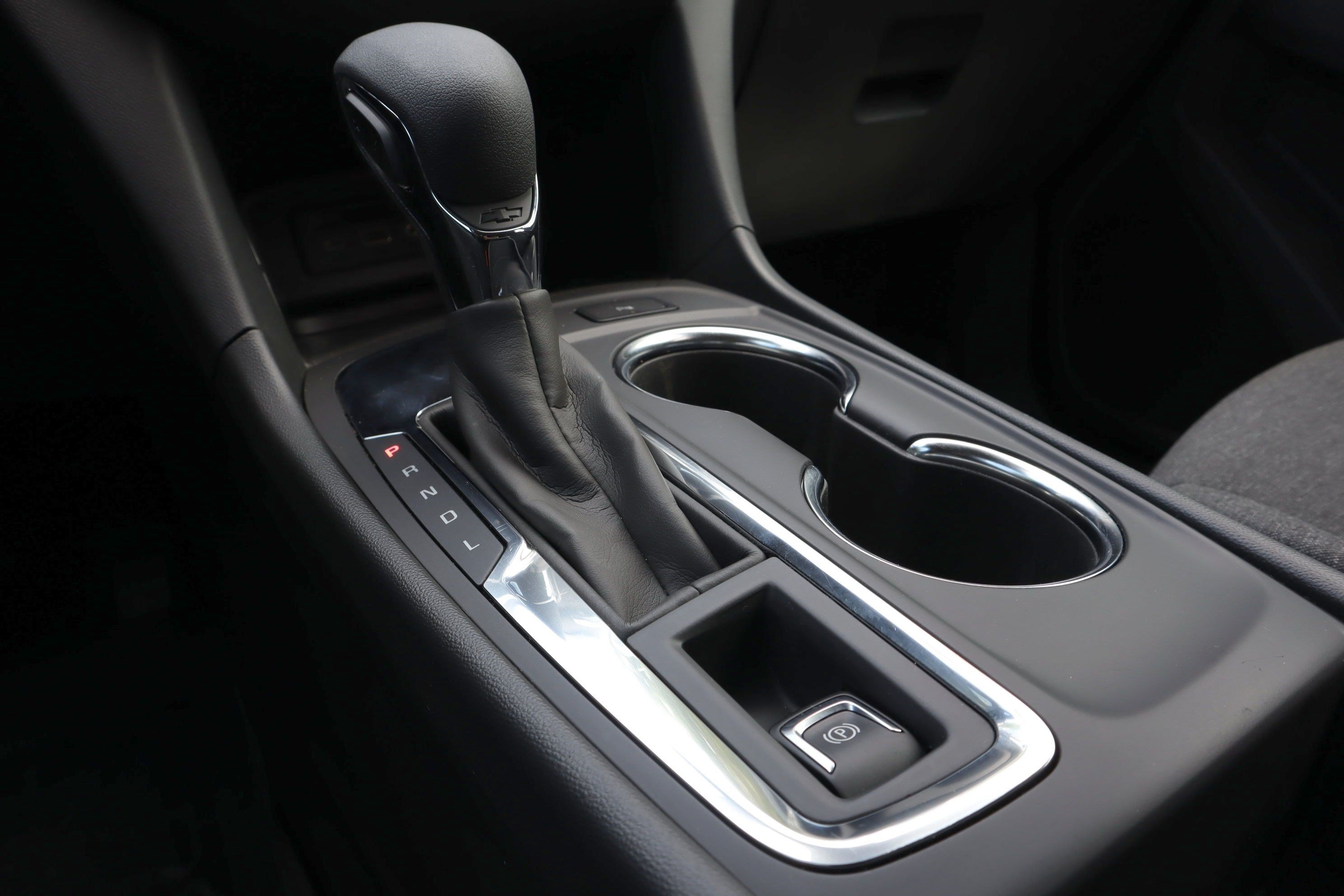 Used 2024 Chevrolet Equinox LT FWD image 16