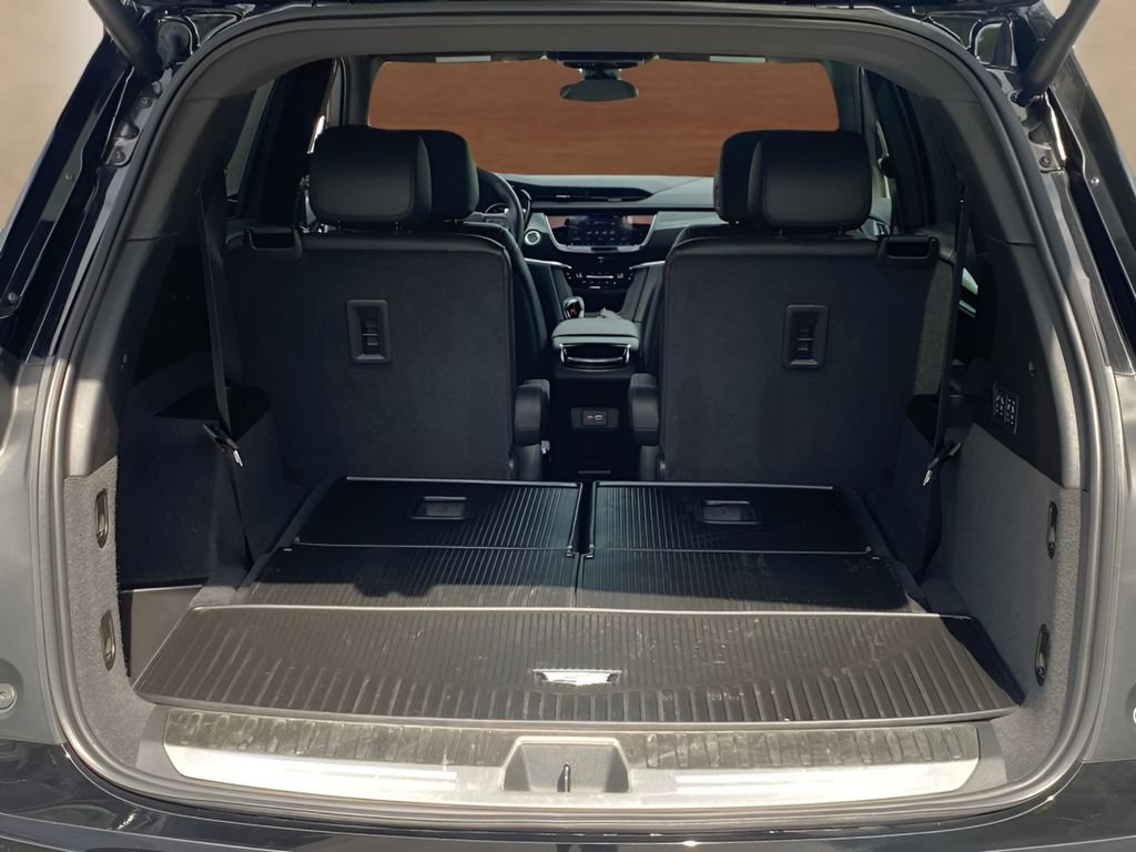 Certified 2025 Cadillac XT6 Sport w/ LPO, Floor Liner Package AWD/4WD image 11