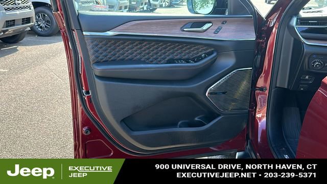 Used 2022 Jeep Grand Cherokee Summit image 9