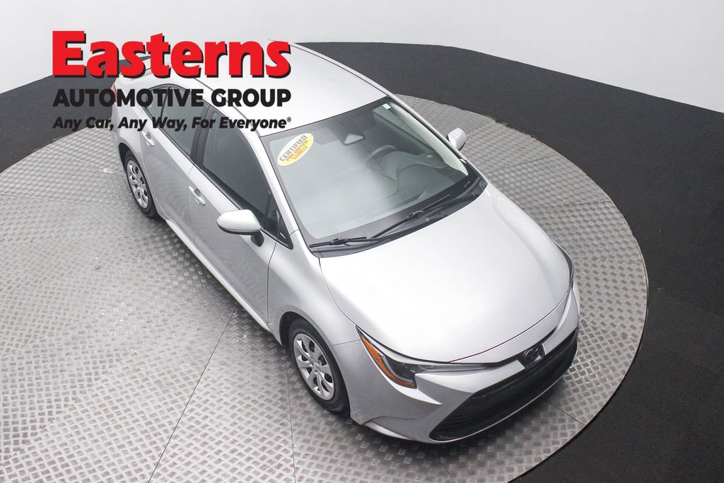 Used 2023 Toyota Corolla LE FWD image 3