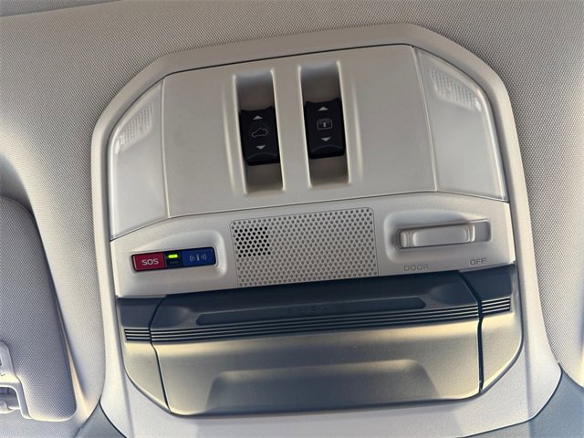 Used 2025 Subaru Ascent Onyx Edition w/ Onyx Package image 24