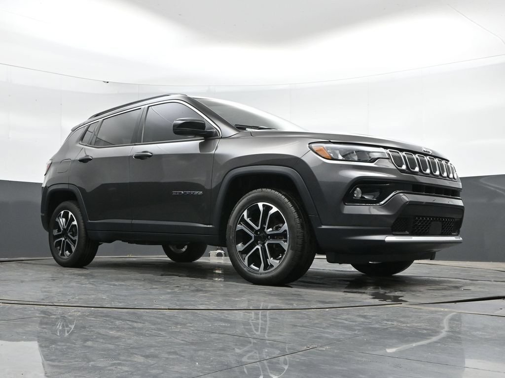 Used 2022 Jeep Compass Limited w/ Sun and Sound Group AWD/4WD image 43