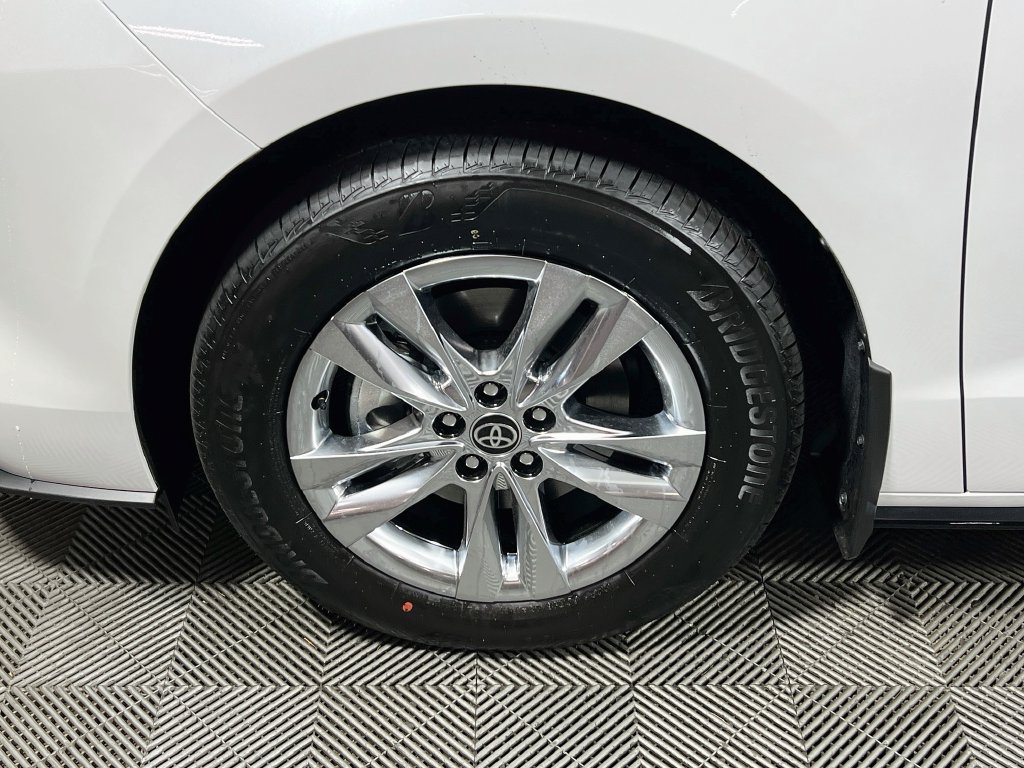 New 2026 Toyota Sienna Limited AWD/4WD image 23