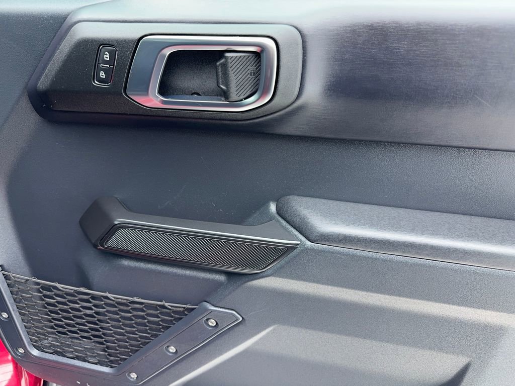 Used 2025 Ford Bronco Badlands image 50