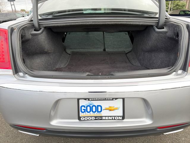 Used 2016 Chrysler 300 C image 33