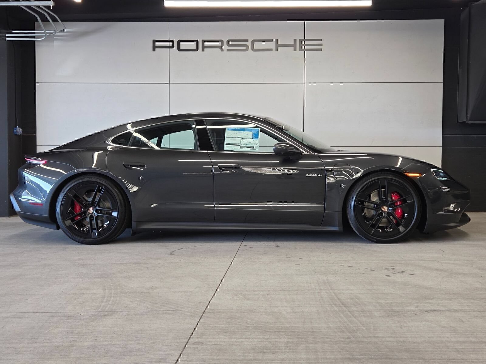 Used 2026 Porsche Taycan 4S AWD/4WD image 27