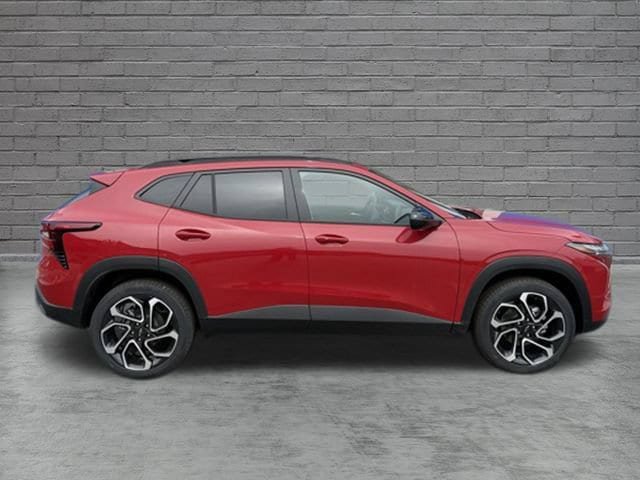 New 2026 Chevrolet Trax RS w/ Driver Confidence Package FWD image 4