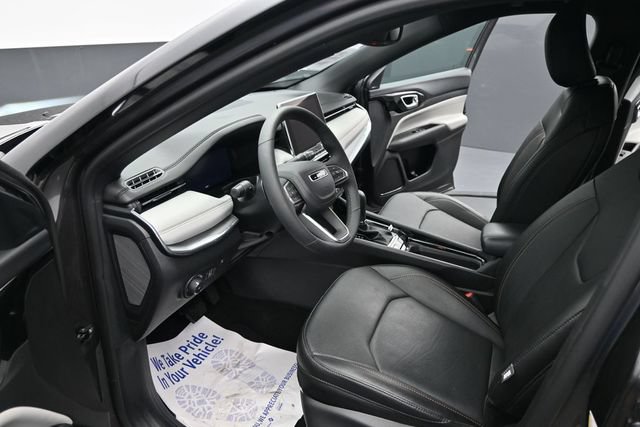 Used 2024 Jeep Compass Limited w/ Elite Group AWD/4WD image 17