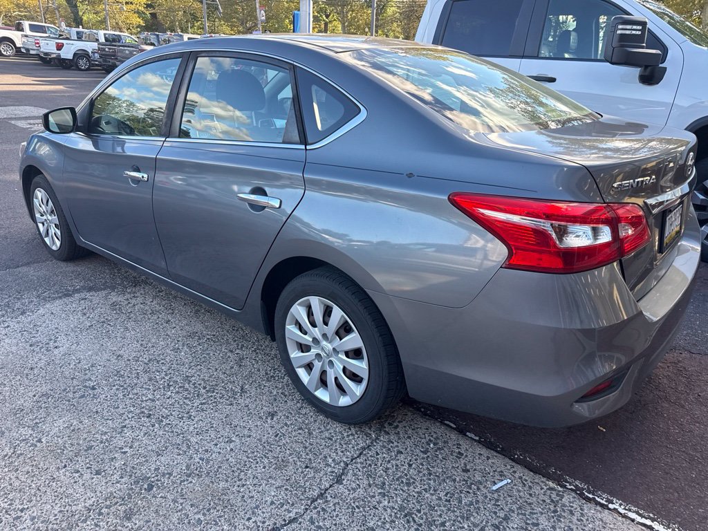 Used 2016 Nissan Sentra S FWD image 5