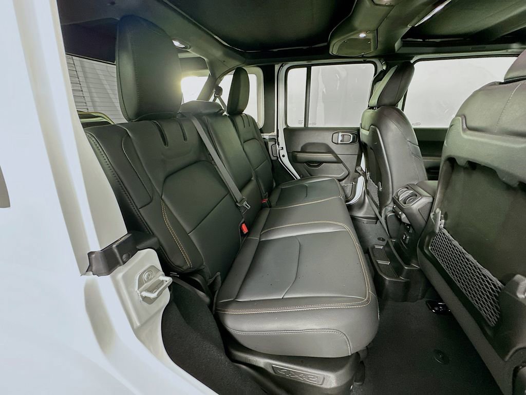 Used 2024 Jeep Wrangler Unlimited Sahara w/ Technology Group image 27