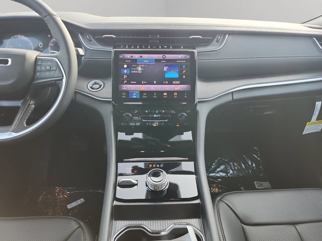New 2025 Jeep Grand Cherokee L Limited w/ Luxury Tech Group II image 15