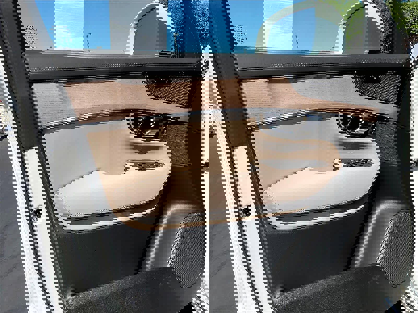 New 2026 Volvo XC90 B6 Ultra w/ Protection Package AWD/4WD image 24