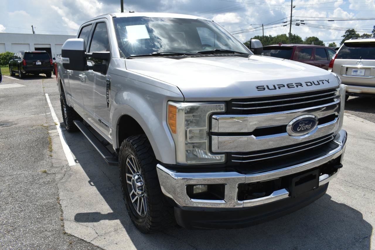 Used 2017 Ford F250 Lariat w/ Lariat Value Package AWD/4WD image 4