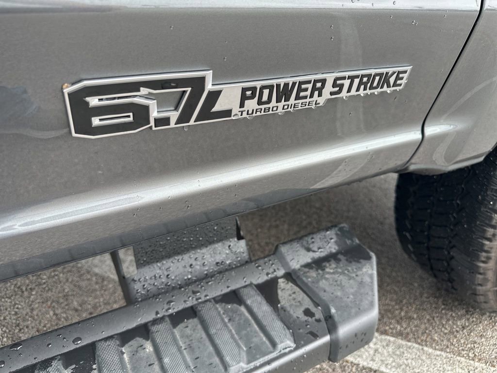 New 2026 Ford F250 Lariat w/ Black Appearance Package image 46