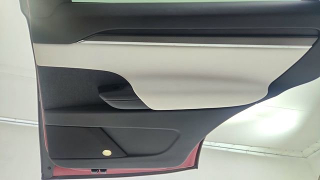 Used 2022 Tesla Model X Plaid image 28