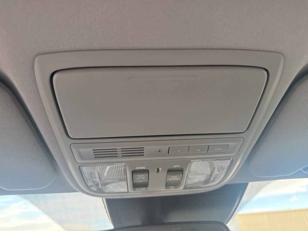 Used 2021 Honda CR-V Touring image 18