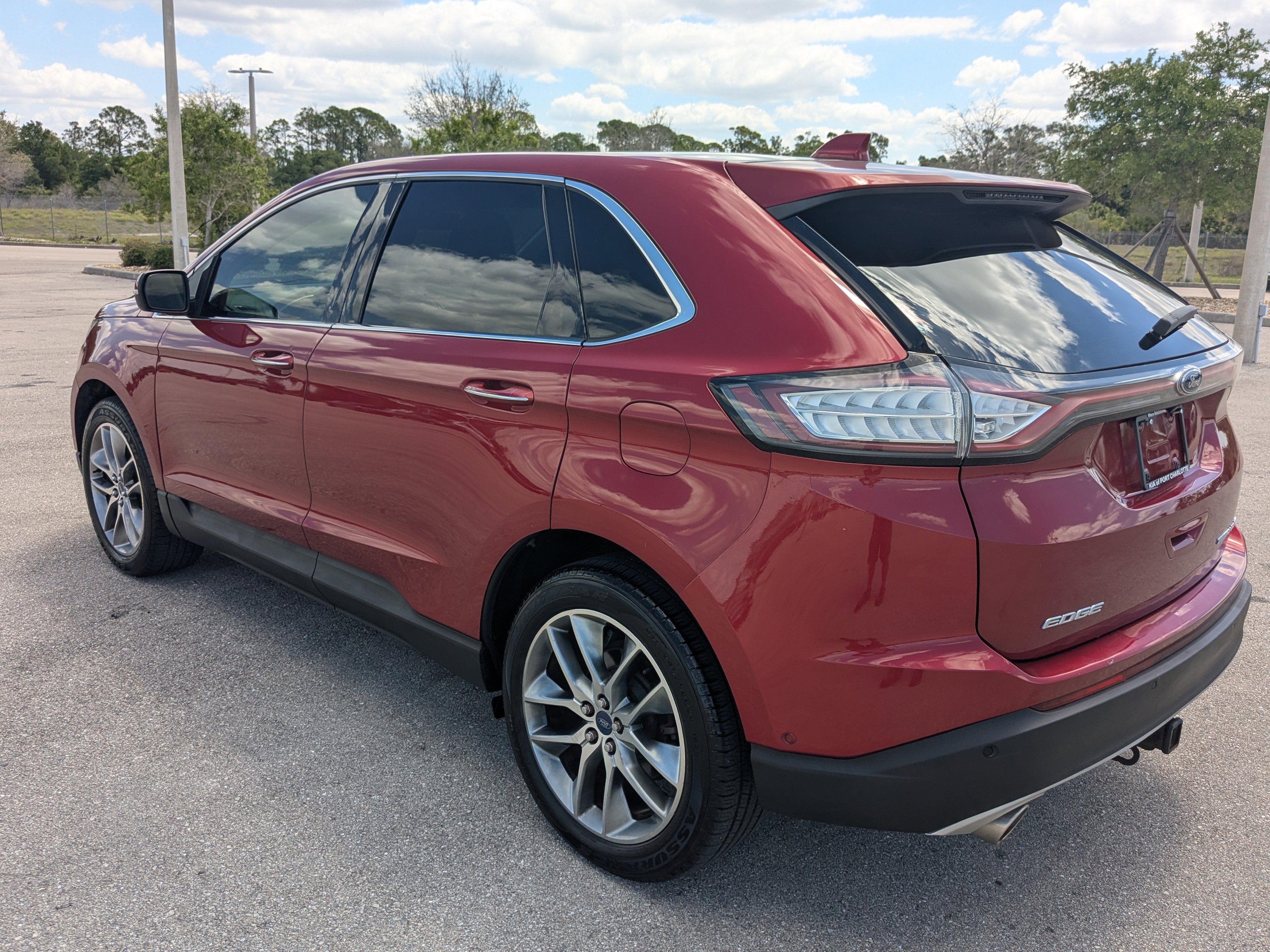 Used 2015 Ford Edge Titanium w/ Equipment Group 302A FWD image 7