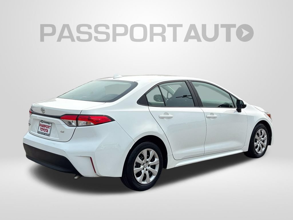 Used 2025 Toyota Corolla LE FWD image 8