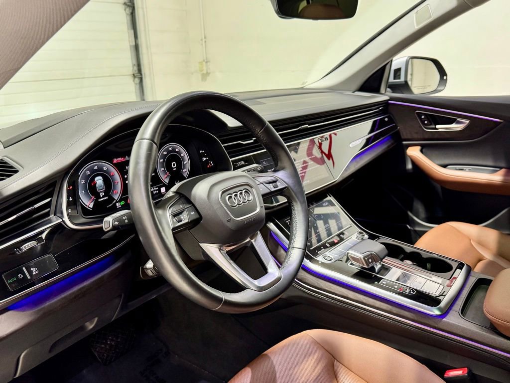Used 2022 Audi Q8 Prestige image 11