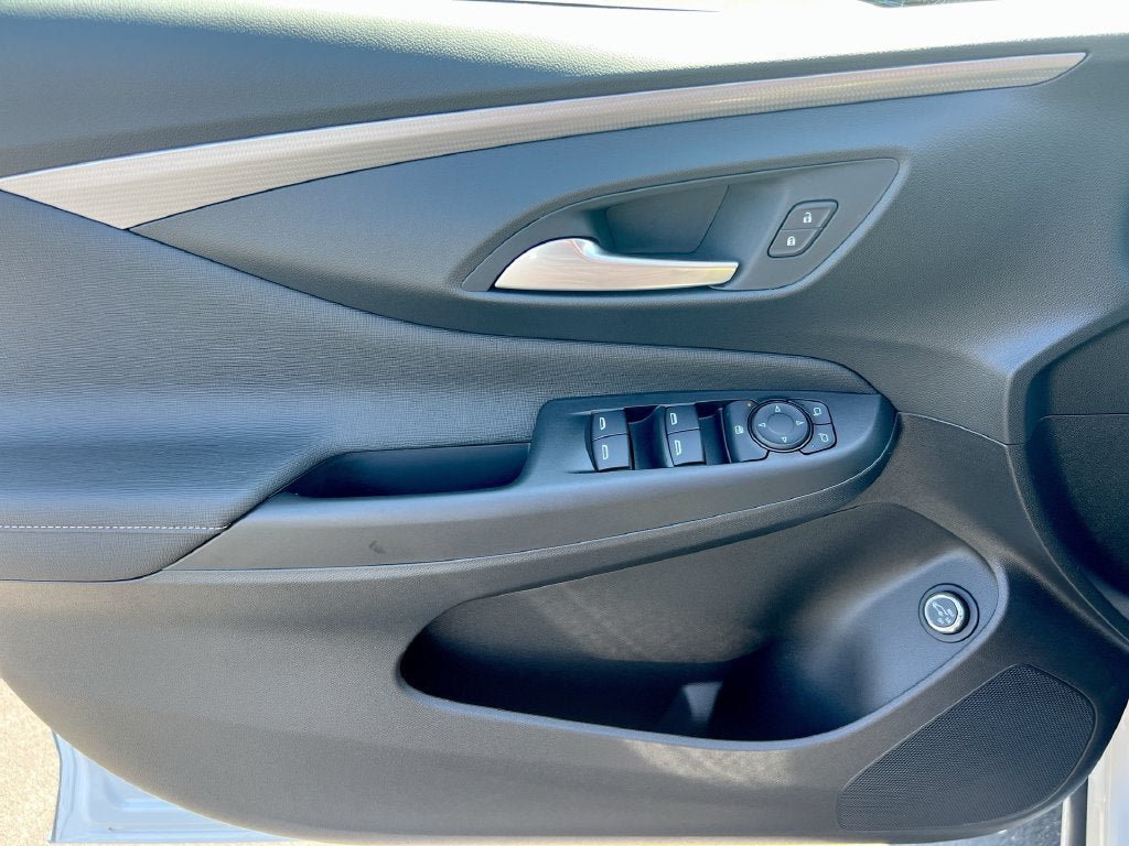New 2026 Buick Envista Sport Touring FWD image 19