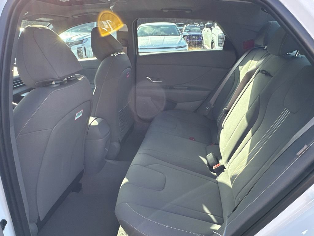 New 2026 Hyundai Elantra SEL Sport image 11