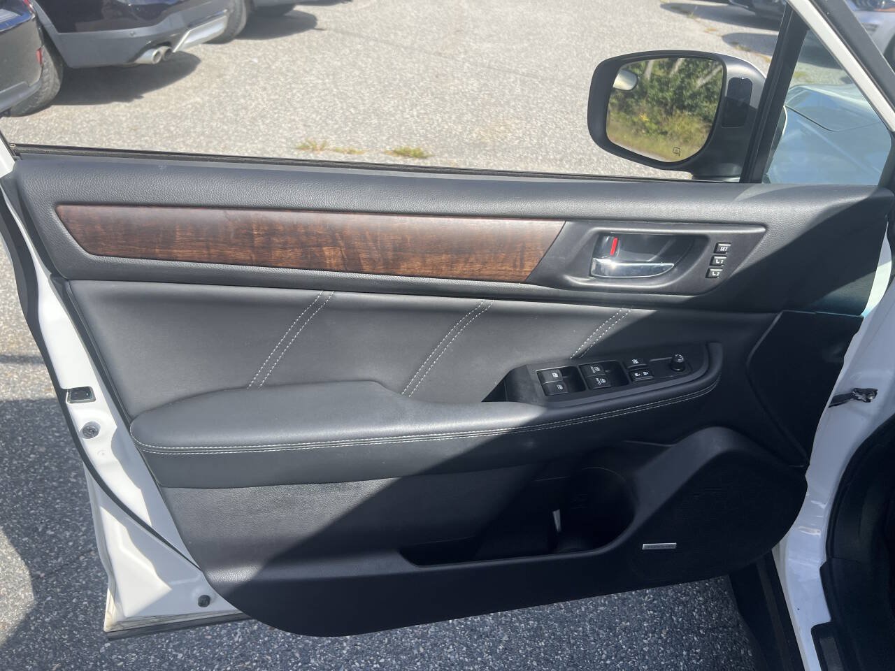 Used 2019 Subaru Outback 2.5i Limited AWD/4WD image 26