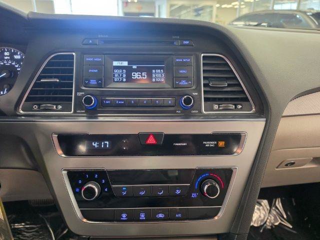 Used 2017 Hyundai Sonata SE FWD image 15