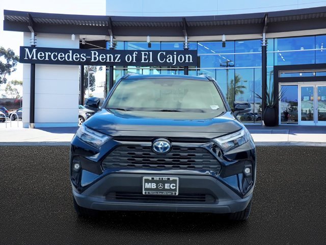 Used 2022 Toyota RAV4 XLE Premium AWD/4WD image 2