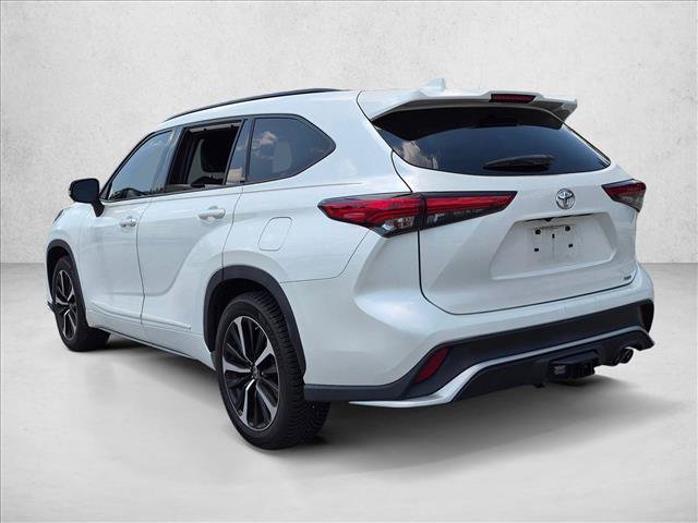 Used 2021 Toyota Highlander XSE FWD image 7