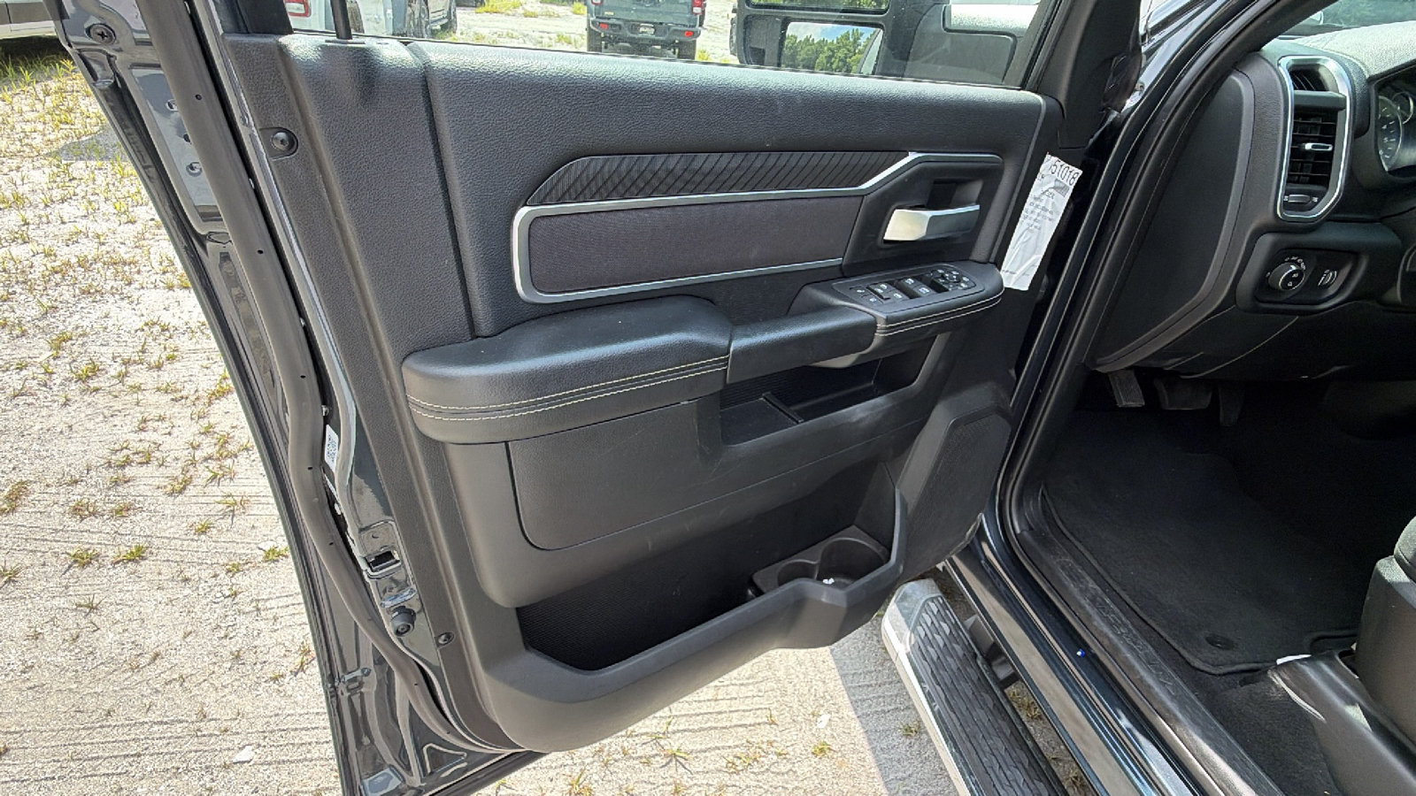 Used 2025 RAM 2500 Big Horn AWD/4WD image 14