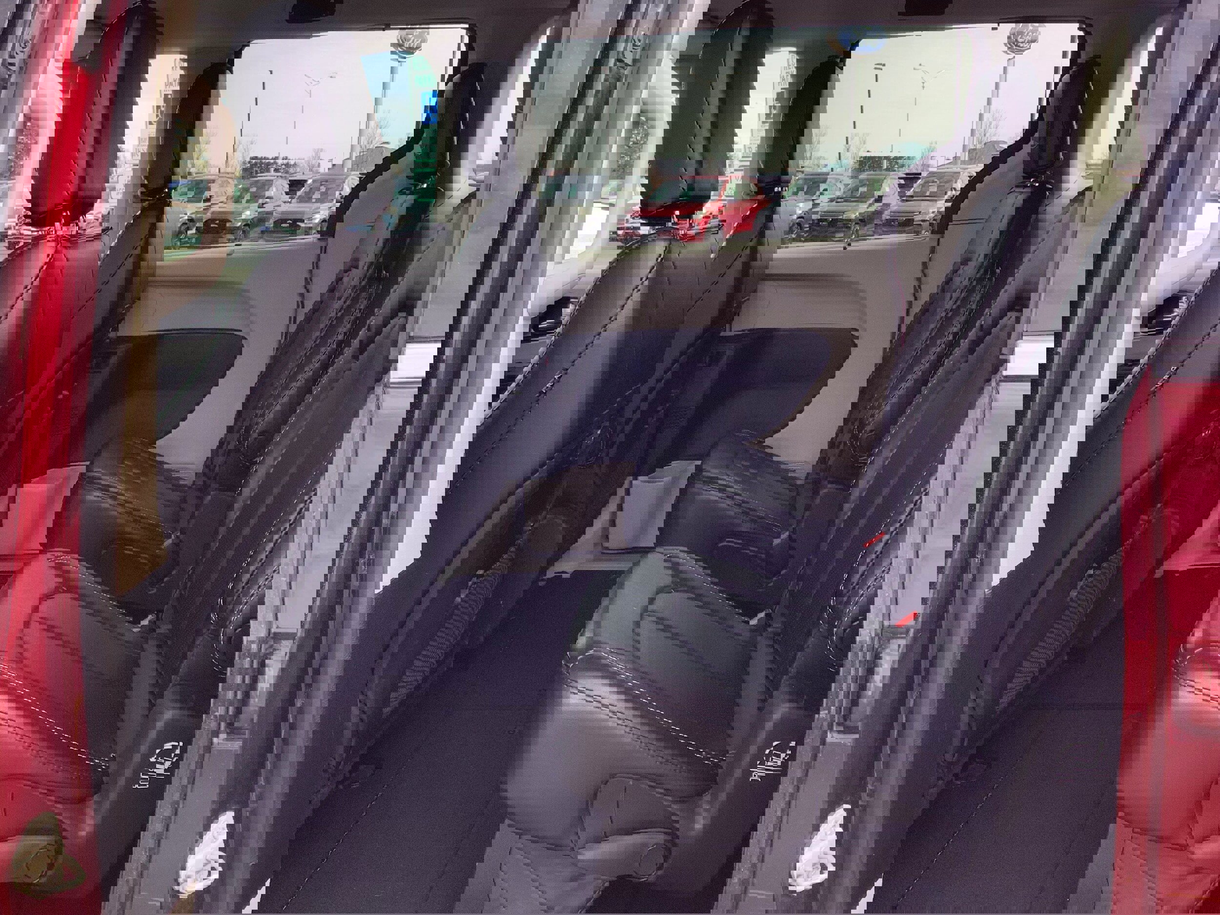 Used 2023 Chrysler Pacifica Touring-L image 10