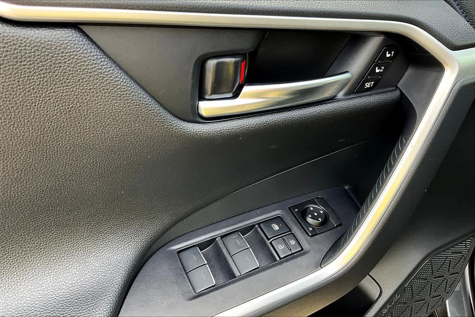 Used 2024 Toyota RAV4 XSE w/ Advanced Technology Package image 32