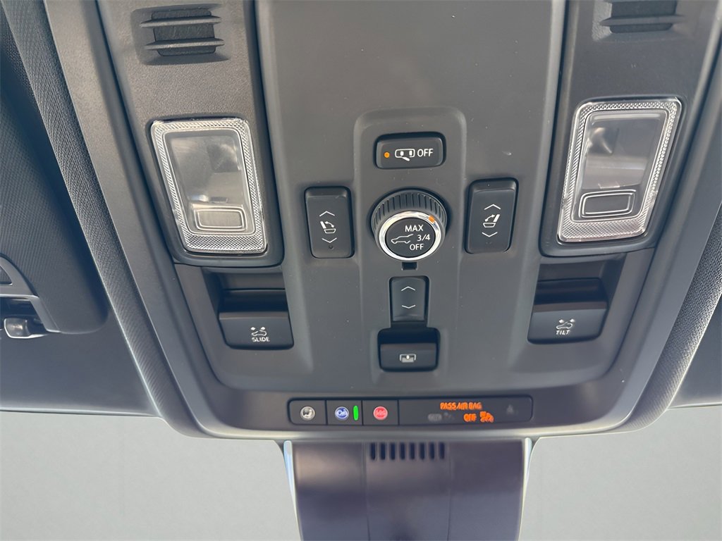 Used 2025 Chevrolet Tahoe Premier image 35