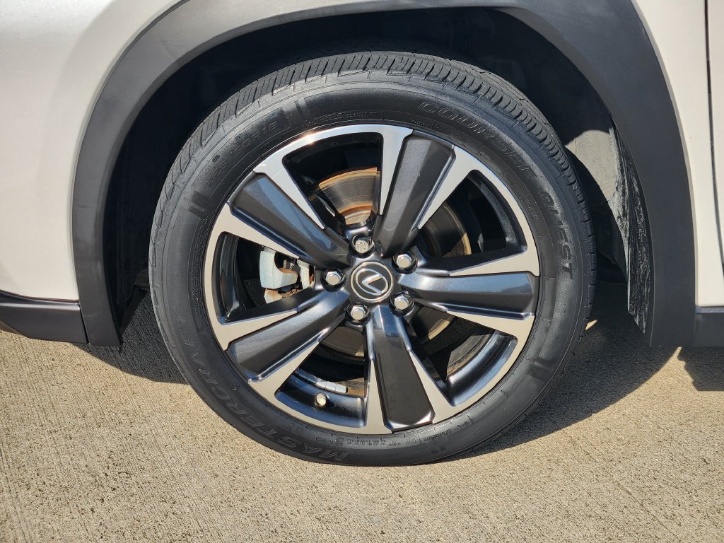 Used 2021 Lexus UX 200 w/ Premium Package FWD image 10