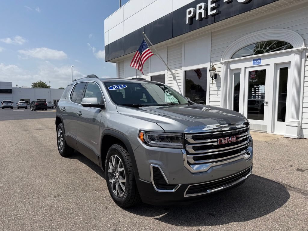 Certified 2023 GMC Acadia SLE w/ Driver Convenience Package AWD/4WD image 3