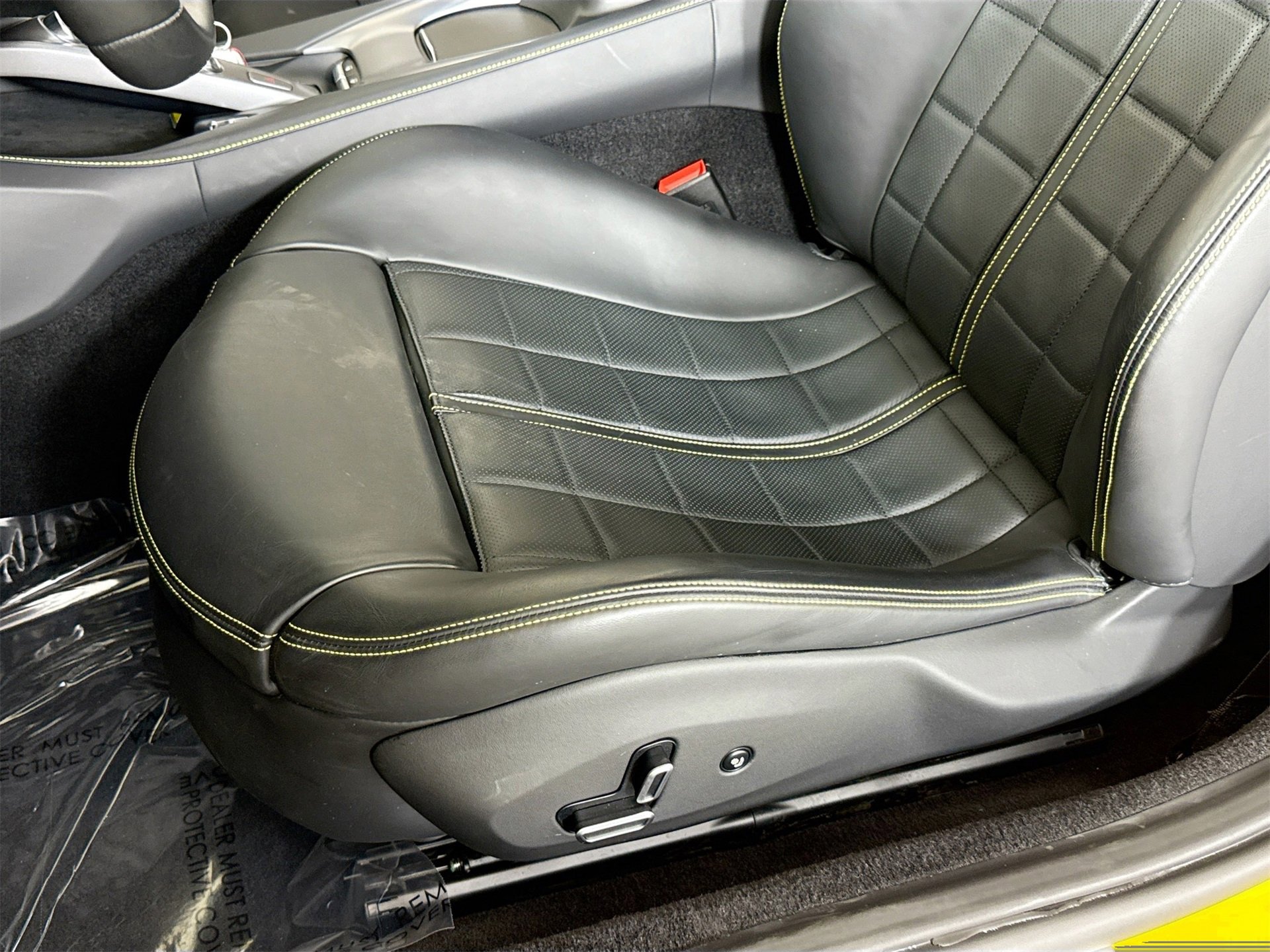 Certified 2022 Ferrari Portofino M image 18