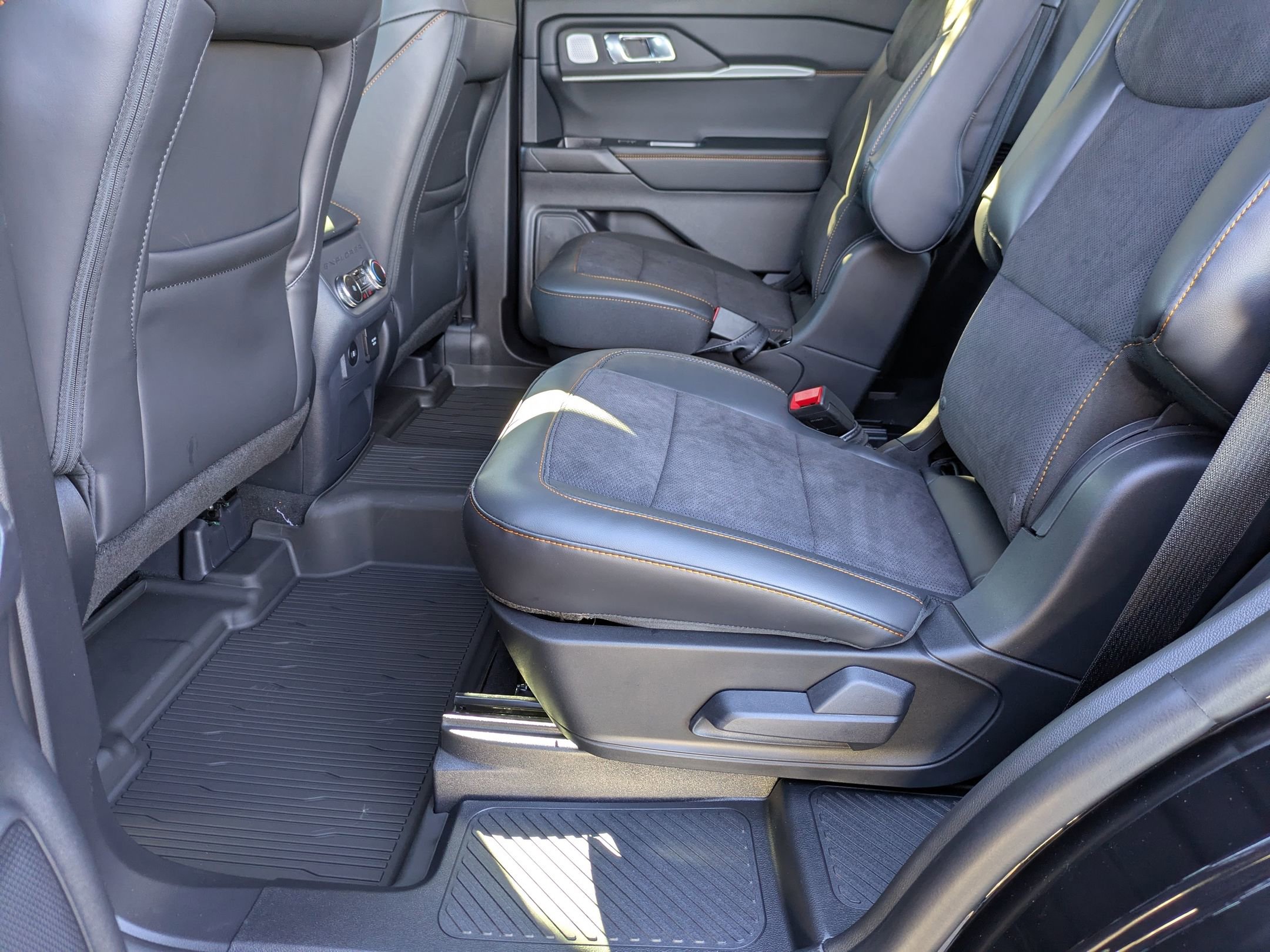 New 2026 Ford Explorer Tremor w/ Tremor Ultimate Package AWD/4WD image 29