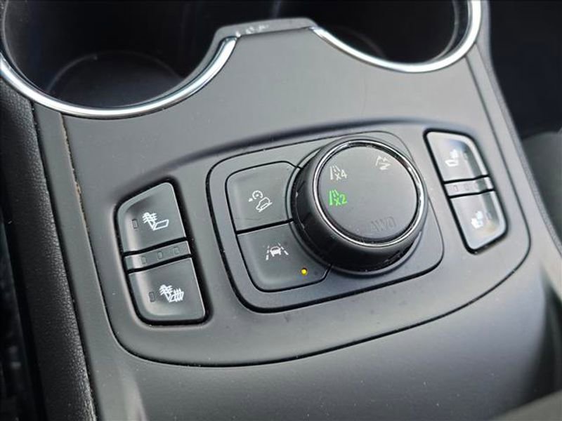 Certified 2023 GMC Terrain SLT image 14