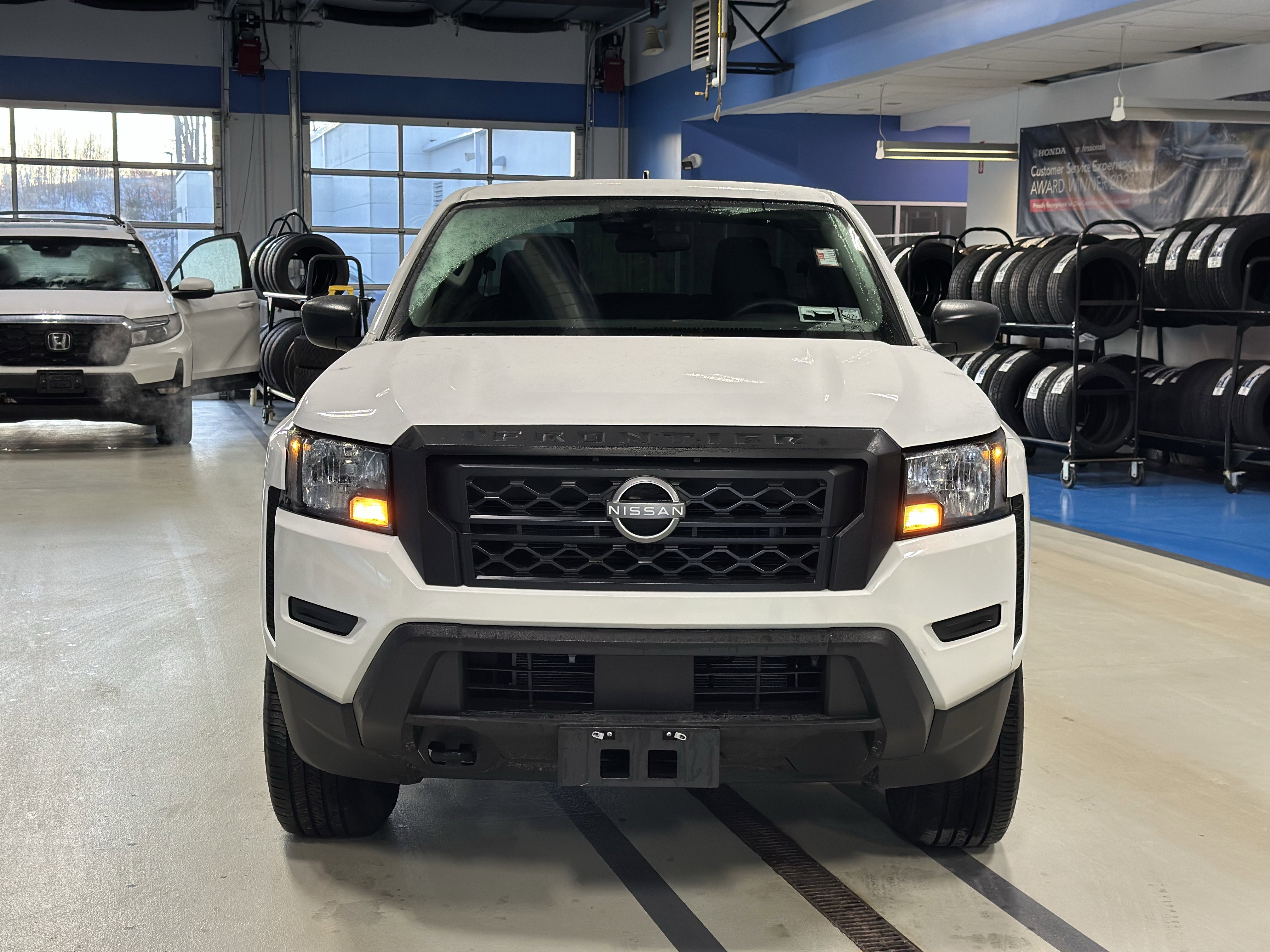 Used 2024 Nissan Frontier S image 2