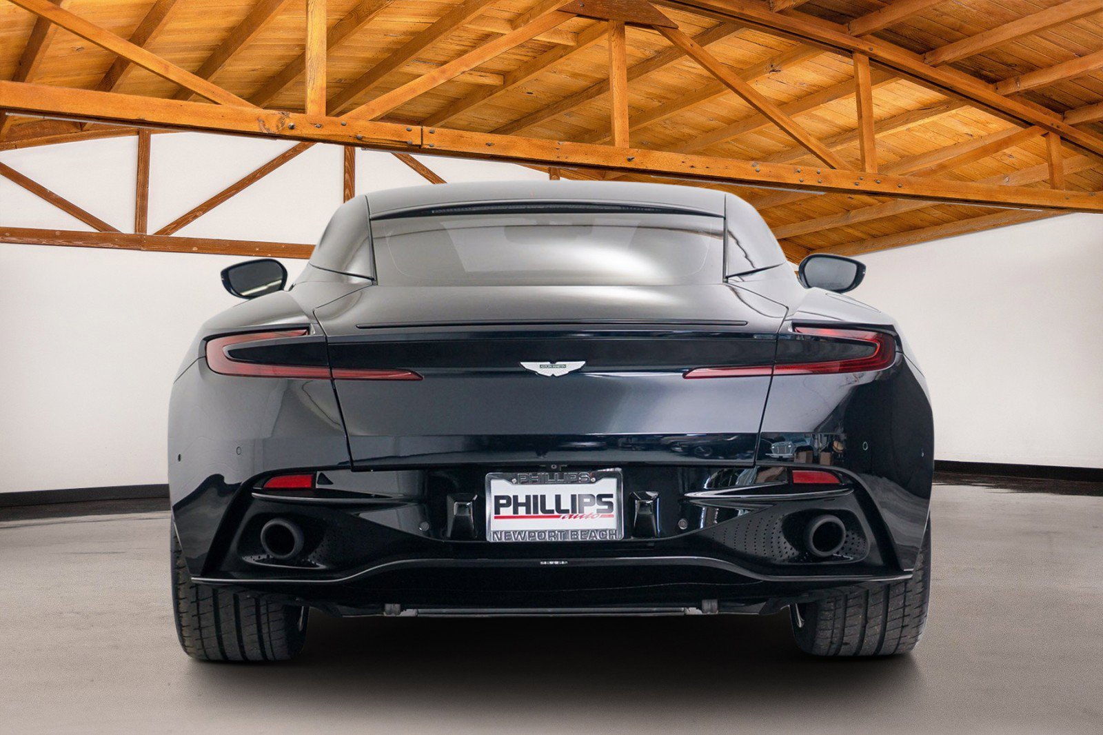 Used 2017 Aston Martin DB11 V12 image 8