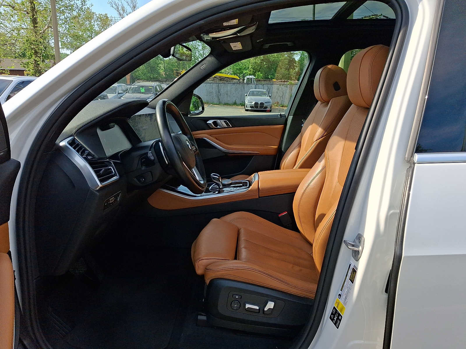 Used 2019 BMW X5 xDrive40i AWD/4WD image 14