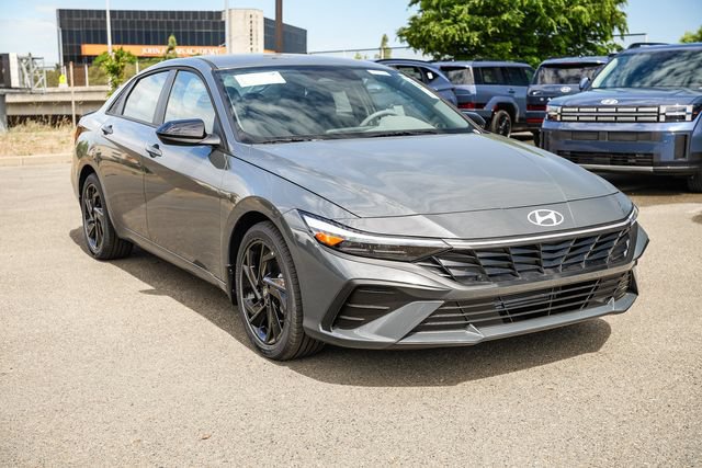 New 2026 Hyundai Elantra Sport FWD image 6
