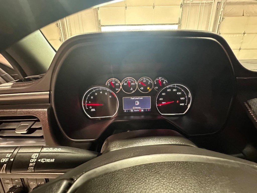 Used 2021 Chevrolet Suburban RST AWD/4WD image 23